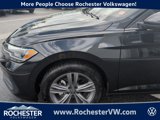 Used 2024 Volkswagen Jetta SE image 2