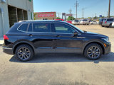 Used 2022 Volkswagen Tiguan SE w/ Panoramic Sunroof Package image 2