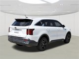 Used 2021 Kia Sorento LX image 4