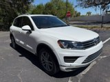 Used 2015 Volkswagen Touareg VR6 image 3