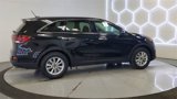 Used 2019 Kia Sorento LX image 4