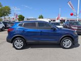 Used 2017 Nissan Rogue Sport SV image 2