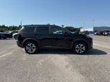 Used 2023 Nissan Rogue SV image 2