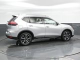 Used 2020 Nissan Rogue SL w/ Premium Package image 2