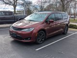 Used 2019 Chrysler Pacifica Touring-L w/ S Appearance Package image 3