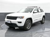 Used 2019 Jeep Grand Cherokee Laredo image 3