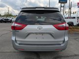 Used 2020 Toyota Sienna XLE image 5