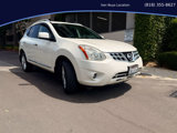 Used 2013 Nissan Rogue SV w/ Premium Pkg image 2