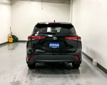 Used 2023 Toyota Highlander L image 6
