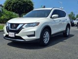 Used 2018 Nissan Rogue SV image 3
