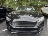 Used 2017 Ford Fusion SE w/ Fusion SE Technology Package image 2