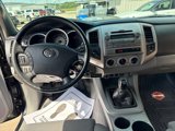 Used 2010 Toyota Tacoma 4x4 Access Cab V6 image 5
