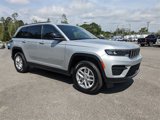 New 2025 Jeep Grand Cherokee Laredo image 2