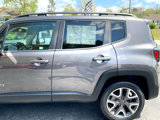 Used 2017 Jeep Renegade Latitude image 4