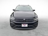 Used 2024 Volkswagen Tiguan SE image 2