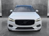 Used 2019 Volvo XC60 T5 Momentum w/ Multimedia Package image 2