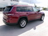 Used 2023 Jeep Grand Cherokee L Laredo image 4