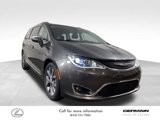 Used 2018 Chrysler Pacifica Limited w/ Tire & Wheel Group image 3