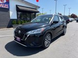 Used 2021 Nissan Kicks SV image 2