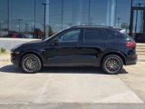 Used 2017 Porsche Cayenne S Platinum image 2