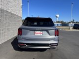 Used 2023 Kia Sorento S w/ Panoramic Sunroof Package image 4