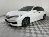 Used 2017 Honda Accord Touring image 3