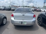 Used 2010 Ford Focus SE image 4