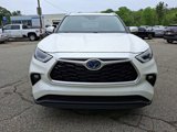 Used 2021 Toyota Highlander XLE image 2