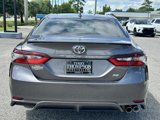 Used 2022 Toyota Camry SE image 3