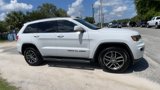 Used 2018 Jeep Grand Cherokee Laredo image 2