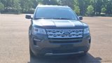 Used 2019 Ford Explorer XLT image 3
