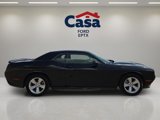 Used 2023 Dodge Challenger SXT image 2