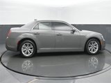 Used 2019 Chrysler 300 Touring L w/ Quick Order Package 22F image 6