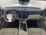 Used 2018 Volvo XC60 T6 Momentum w/ Convenience Package image 4
