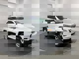 Used 2018 Jeep Cherokee Latitude Plus w/ Comfort/Convenience Group image 2