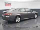 Used 2020 Toyota Camry LE image 4