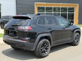 Used 2022 Jeep Cherokee Latitude image 2