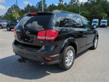 Used 2017 Dodge Journey SXT w/ Comfort/Convenience Group image 4