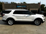 Used 2017 Ford Explorer XLT w/ Equipment Group 202A image 4