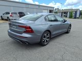 Used 2021 Volvo S60 T5 R-Design image 3