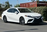Used 2023 Toyota Camry SE image 2