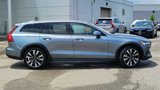 Used 2020 Volvo V60 T5 Cross Country image 2