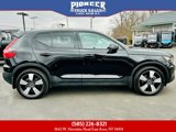 Used 2019 Volvo XC40 T5 Momentum image 4