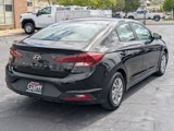 Used 2019 Hyundai Elantra SE image 3