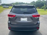 Used 2019 Toyota Highlander XLE image 4