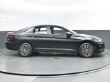 Used 2021 Volkswagen Jetta SE w/ SE Cold Weather Package image 4