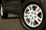 New 2025 Jeep Grand Cherokee Laredo w/ Luxury Tech Group I image 2