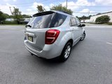 Used 2017 Chevrolet Equinox LT w/ Driver Confidence Package II image 5