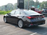 Used 2019 Toyota Avalon Limited image 4