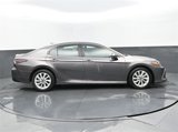 Used 2022 Toyota Camry LE image 2